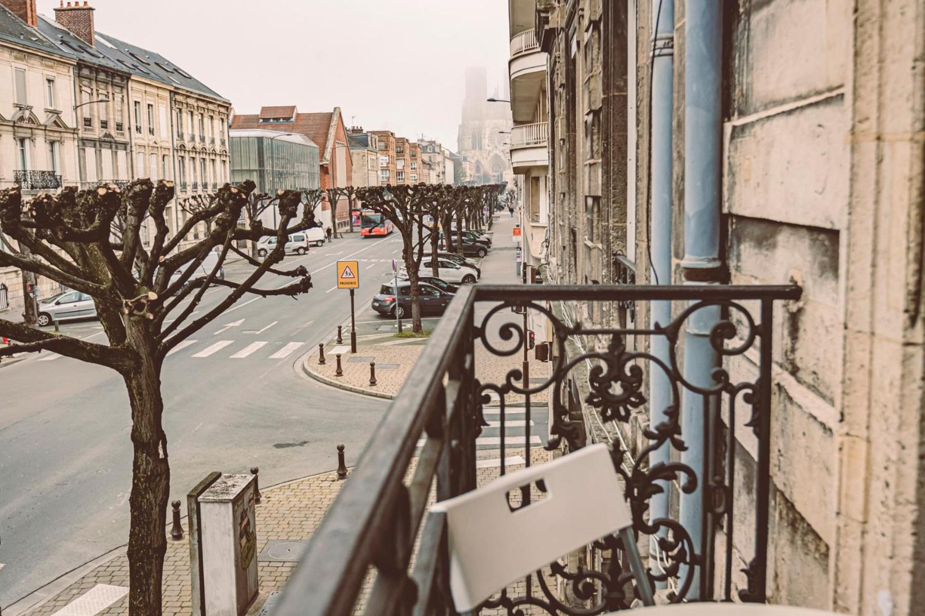 Apartamento La Terrasse - Vue cathédrale - Hyper centre 1D Reims Exterior foto